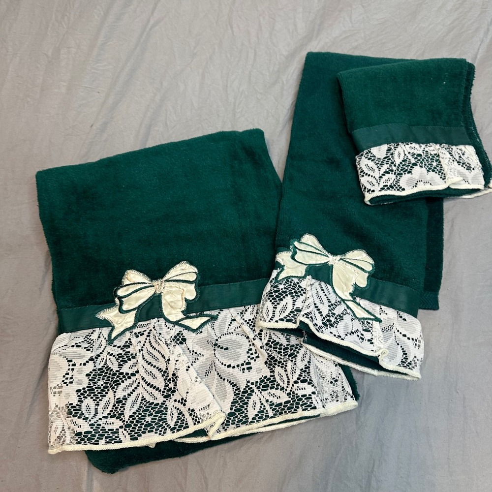 Elizabeth Gray Hunter Green Towel Set 3pc Lace Trim Bows Vintage 100% Cotton USA